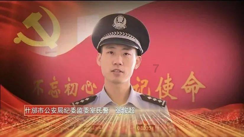 高清组图:备战春运,动车从“头”到“脚”忙体检